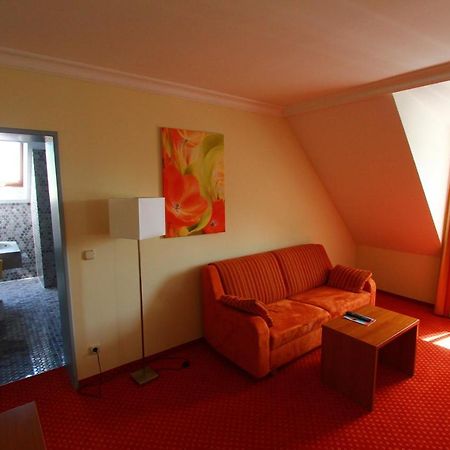 Abasto Hotel Eichenau Экстерьер фото