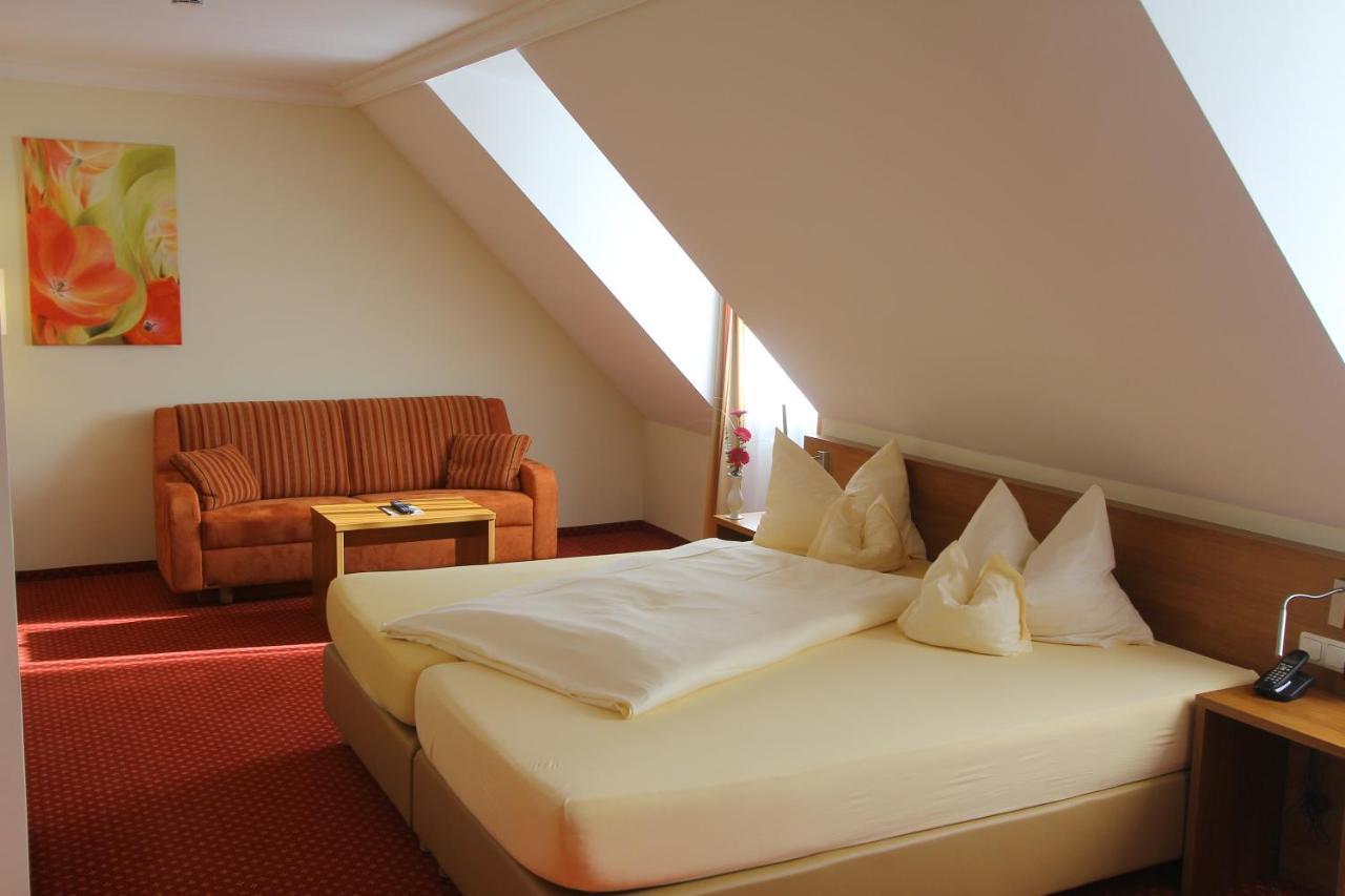 Abasto Hotel Eichenau Экстерьер фото