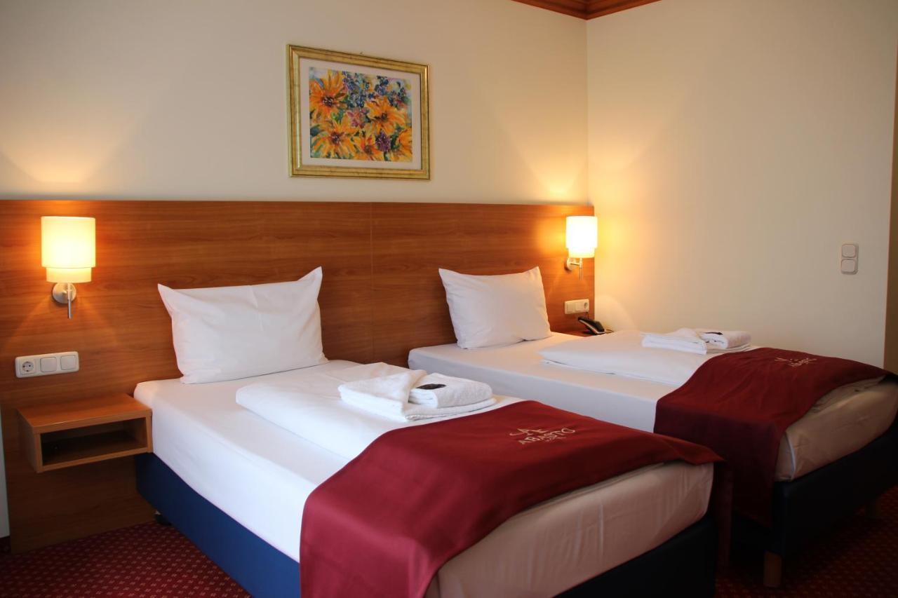 Abasto Hotel Eichenau Экстерьер фото